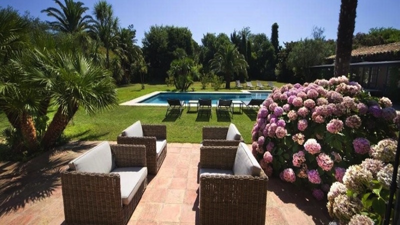 production photographique dans villa contemporaine st tropez