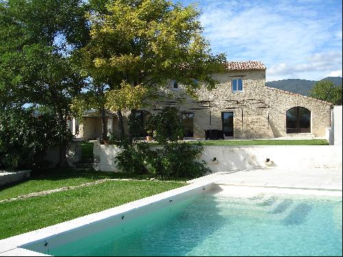 ORGANISATION PRODUCTION PHOTOGRAPHIQUE EXECUTIVE PRES D'AVIGNON