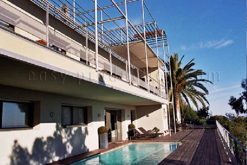 Production photo à Cannes (06) dans une maison moderne vue mer