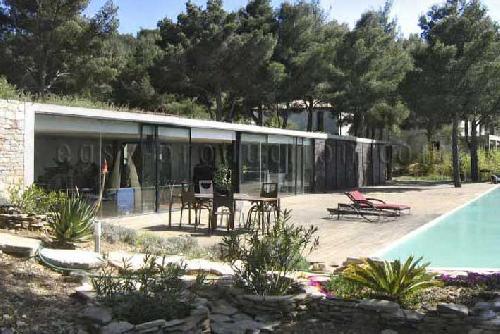 Location de maison avec piscine pour productions photos entre Marseille et Toulon