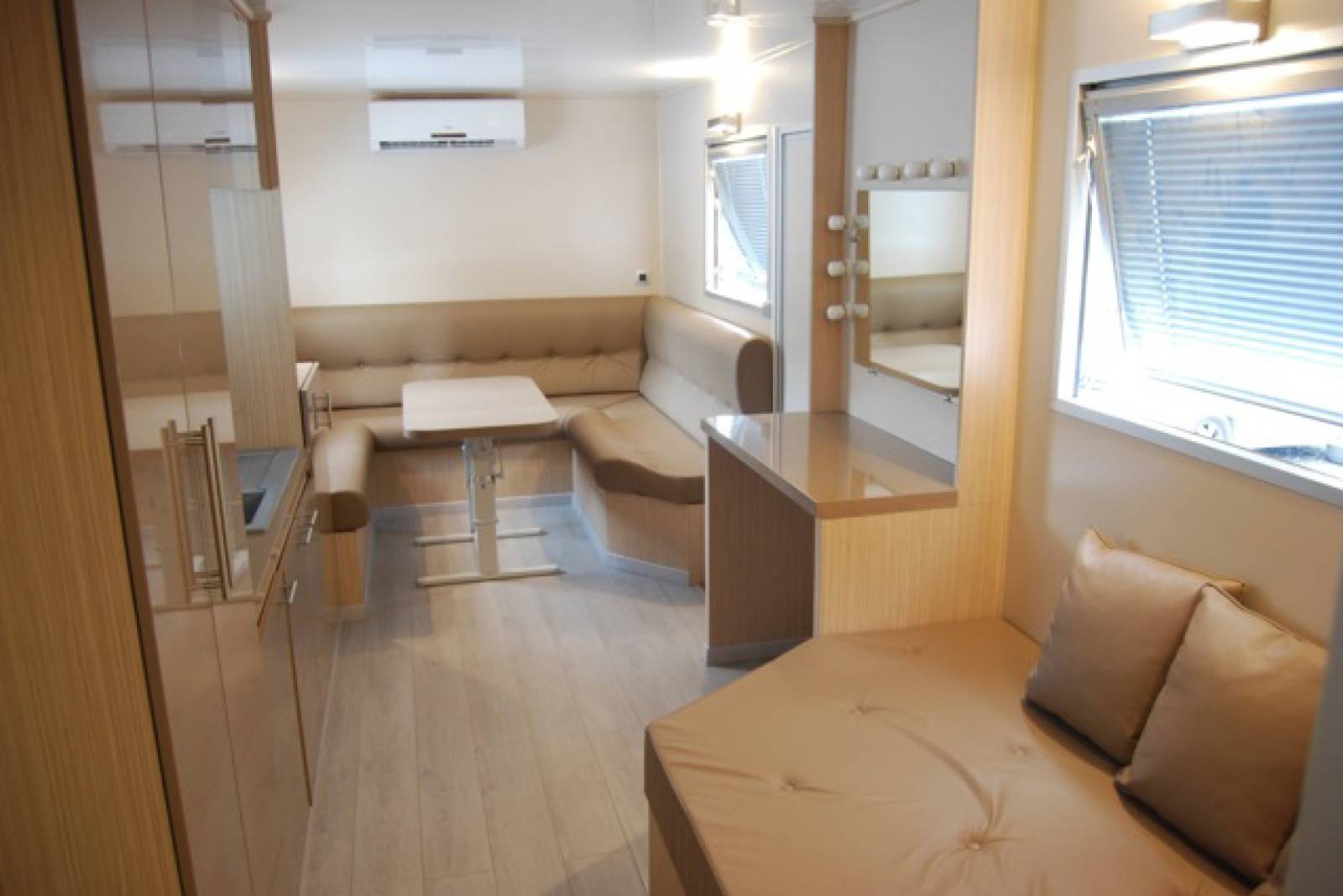 location camion loge comedien nice