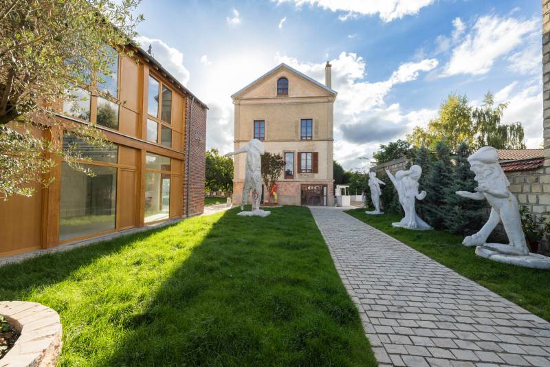 espace showroom avec jardin paris