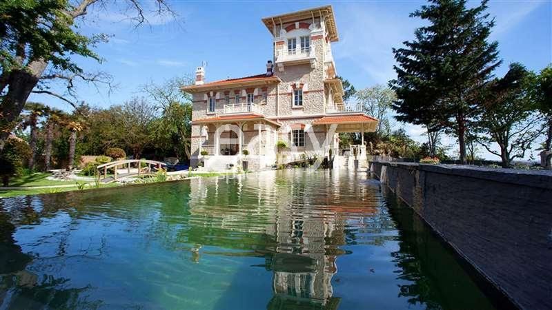 Rent a place for a business event near Bordeaux