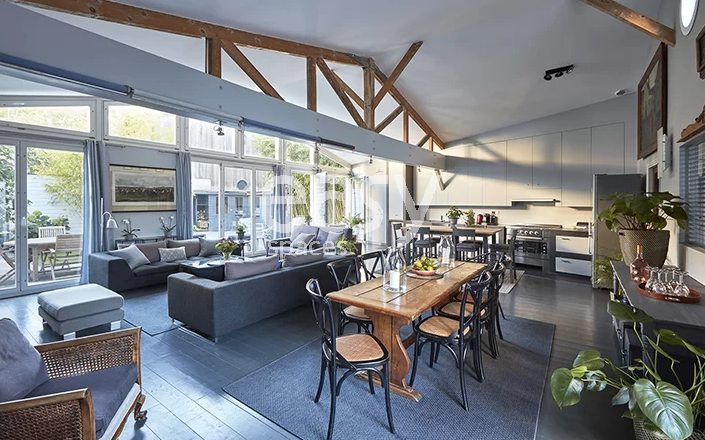 Espace atypique à louer Pais