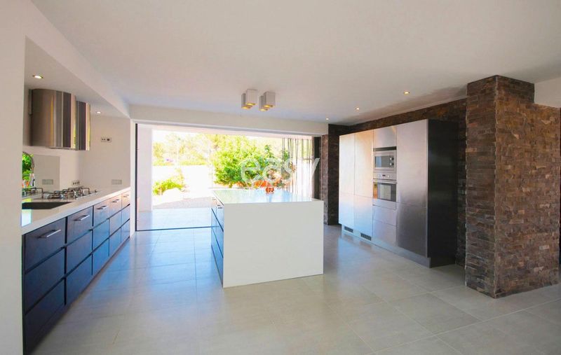 Qui connaît des décors pour photos sur Ibiza?