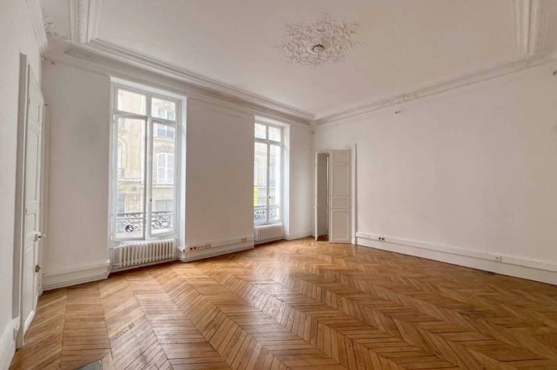 Plus beaux appartements haussmanniens pour tournage à Paris