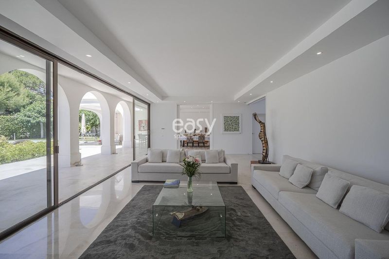 salon de villa privée à louer pour tournage à Cannes 06