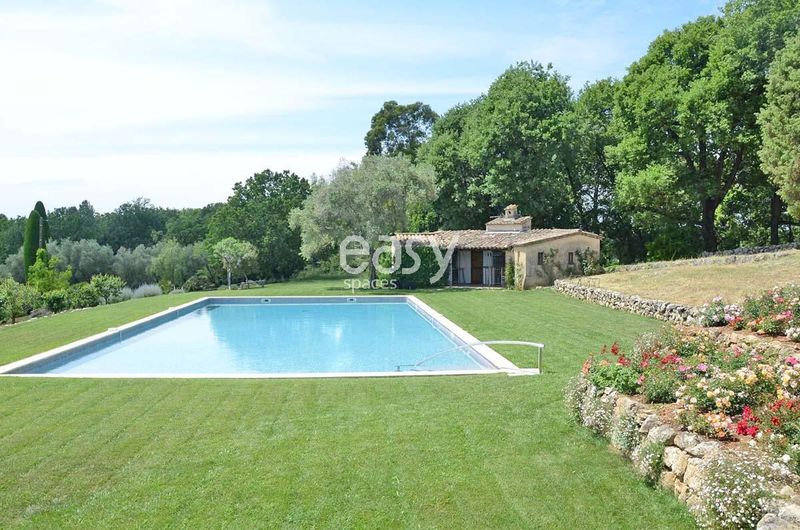 jardin bucolique pour prises de vues photos