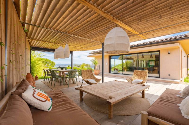 maison à louer avec vue mer dans le sud de la france