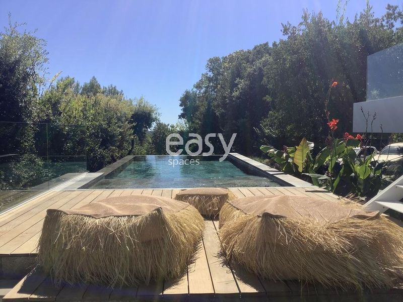 maison contemporaine avec piscine pour événementiel