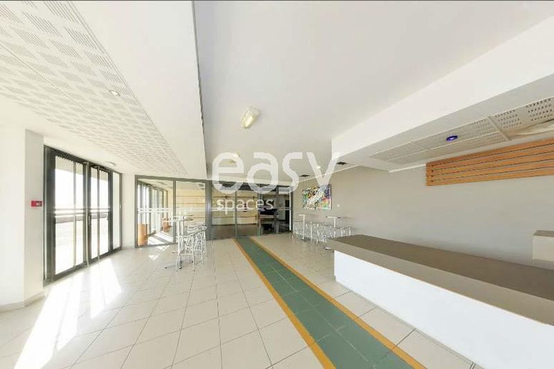 terrasse avec toit panoramique pour événements professionnel