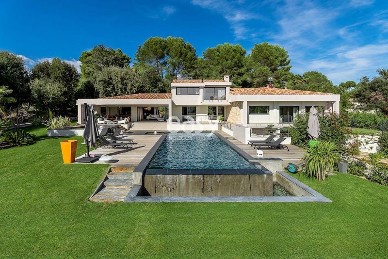 villa contemporaine à louer pour shooting prés de cannes