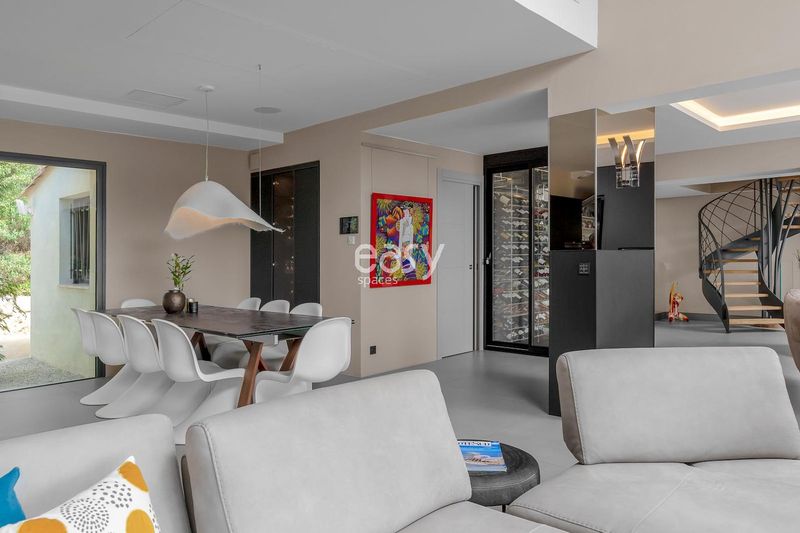 louer une villa contemporaine pour une production photo près de cannes