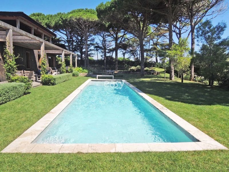 villa avec piscine pour tournage var 83