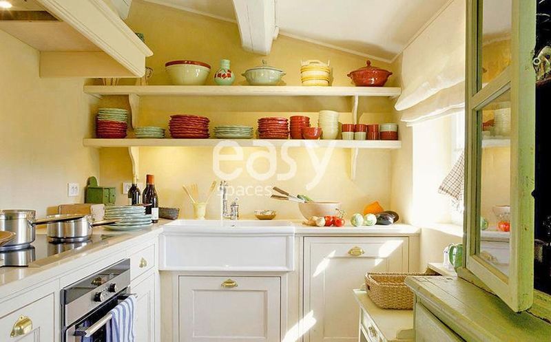 lieu d'exception avec chambres spacieuses au coeur du lubéron