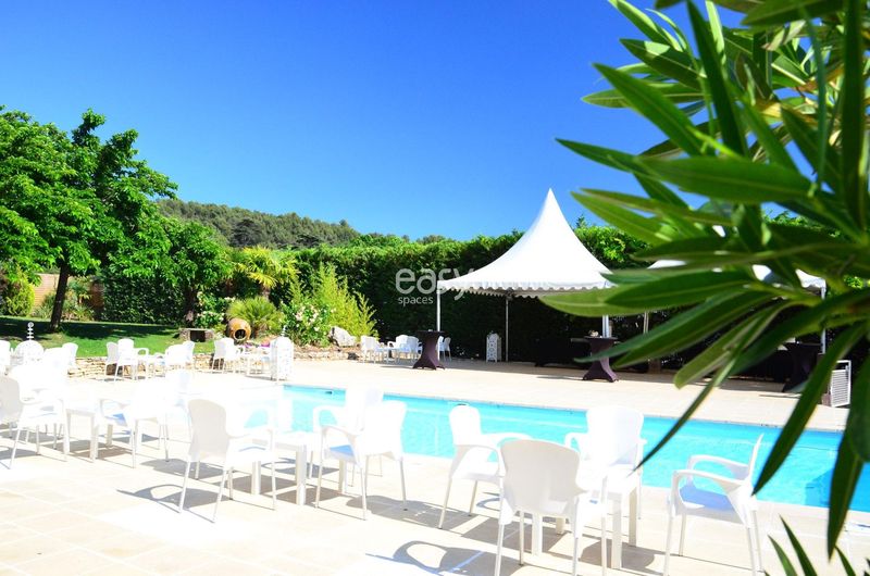 location de lieux avec piscine pour evenements et seminaires marseille 13
