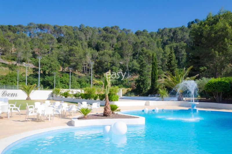Location décor avec piscine pour prises de vues aix en provence