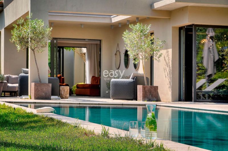 maison moderne à louer tournage cote d'azur