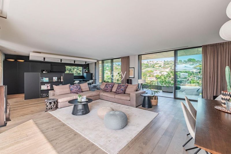 location de villa moderne pour tournage cannes