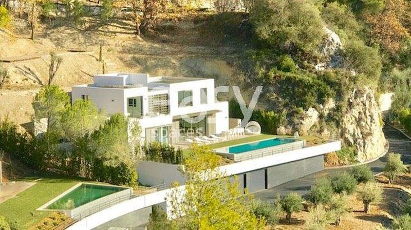 Location villa avec piscine pour tournage à Nice 06