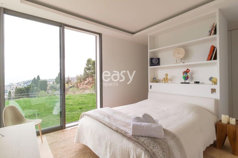 Chambre de maison d 'architecte sur la côte d'azur pour tournage