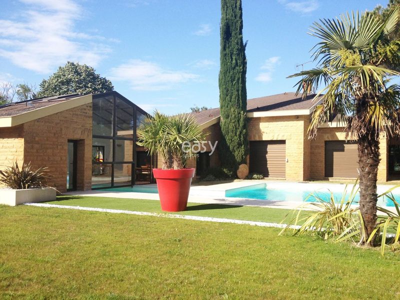 Location de decor avec piscine pour shooting photo a lyon 69