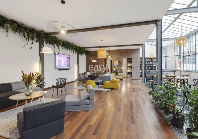 Location Espace Showroom avec verrière et plancher bois à Paris 11ème - REF: NONA