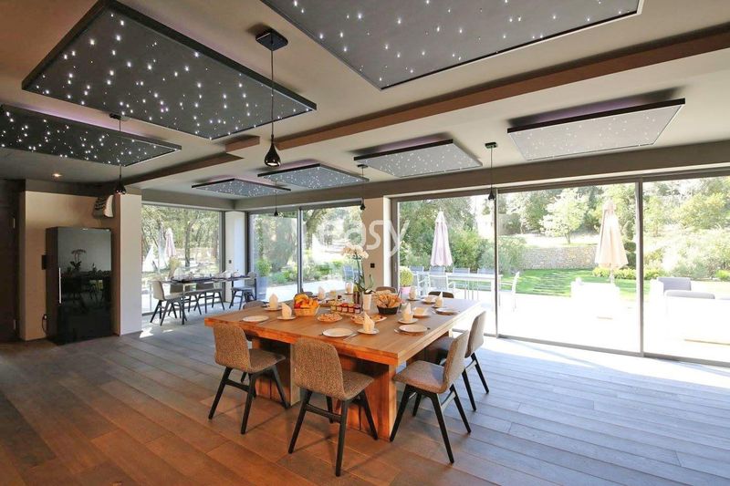 grand séjour lumineux pour production photo, Aix-en-Provence