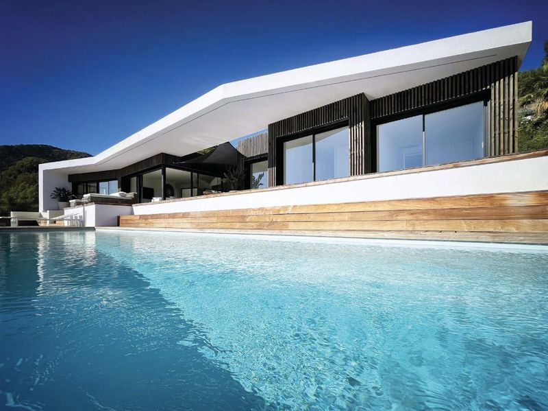 villa avec piscine vue mer pour shooting photo var