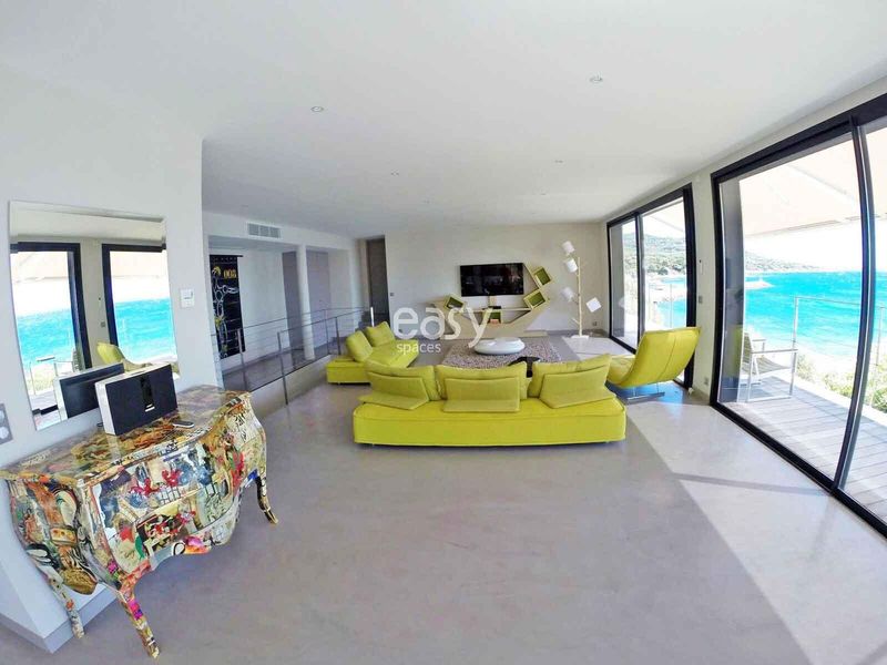 où trouver un décor de film en paca?