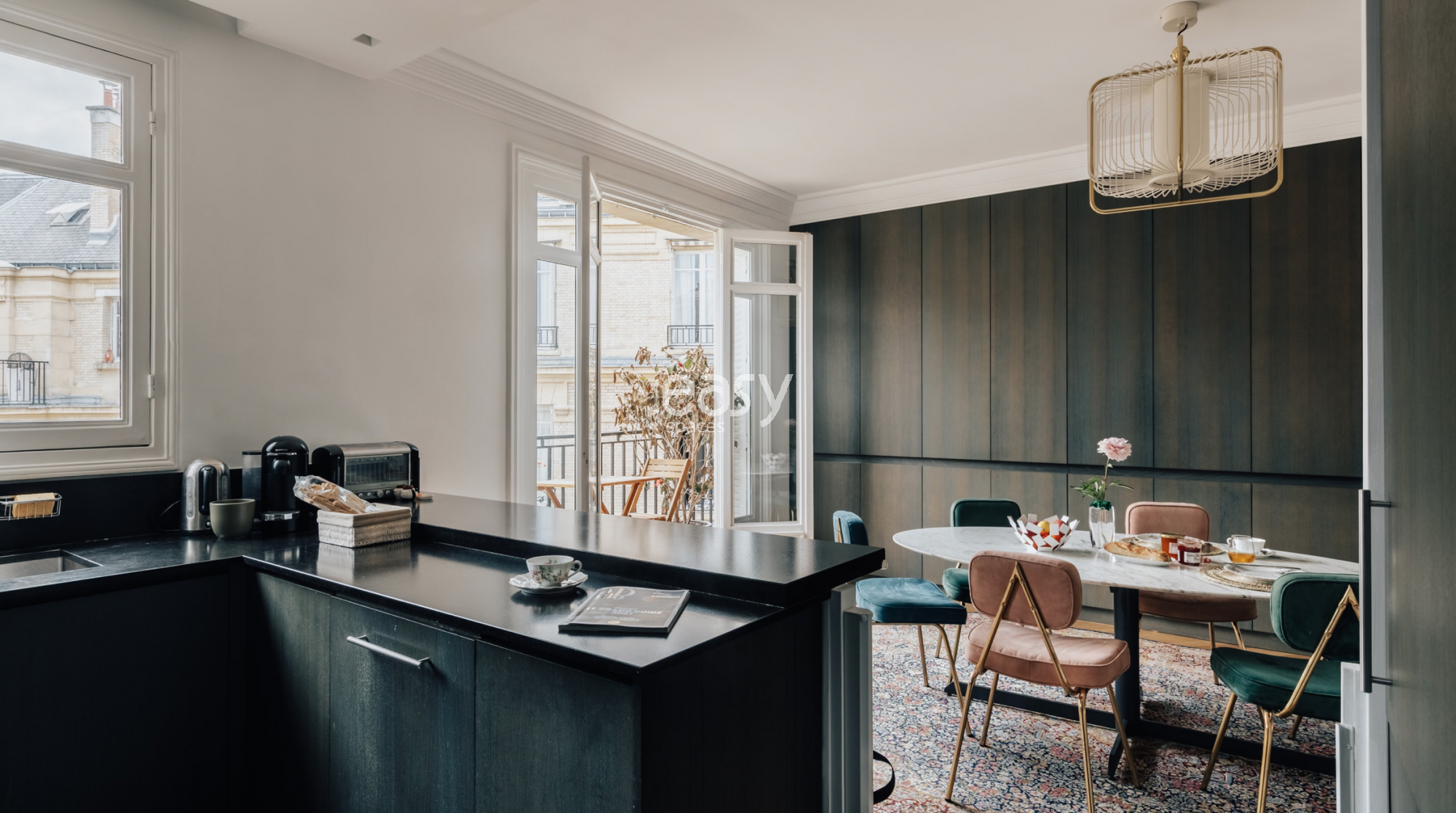 décor pour tournage dans le centre de paris