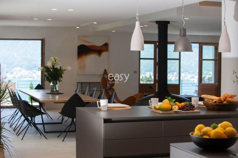 maison moderne pour shooting vue lac