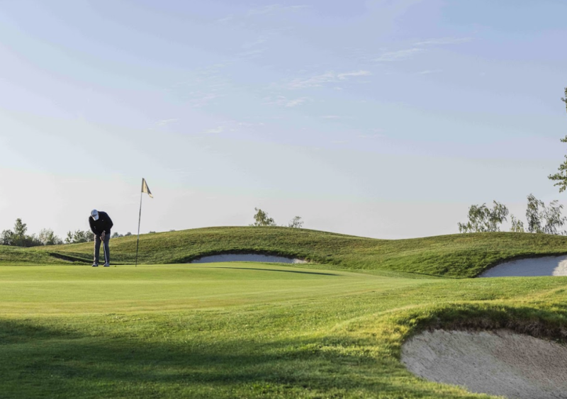 terrain de golf en location pour tournage paris