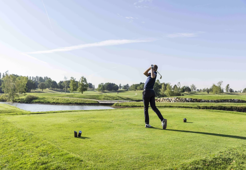 faire un lancement presse dans un golf paris