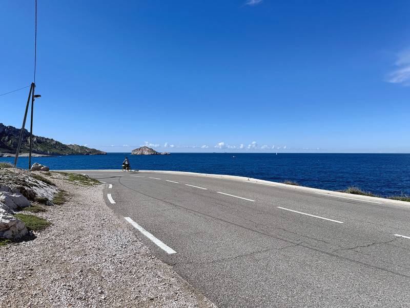beau lieu de shooting à Marseille : la route des Goudes