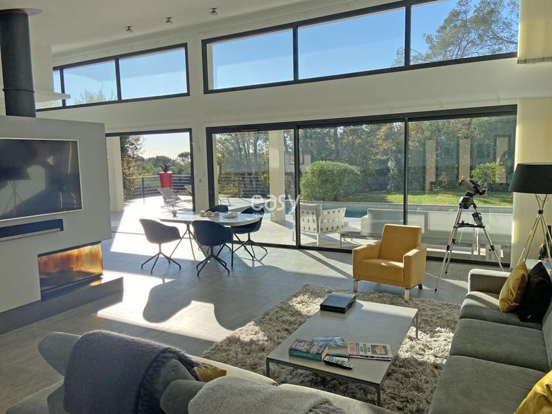 villa privée avec piscine à louer près de Nice