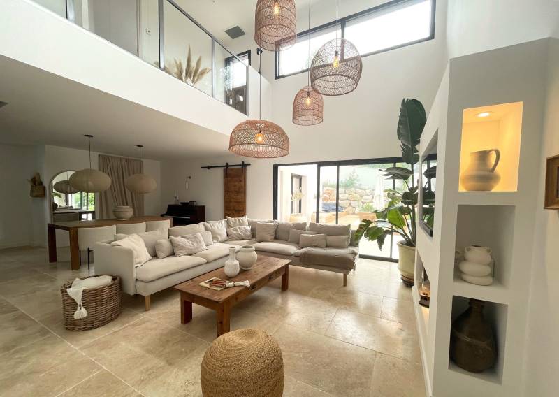 villa contemporaine avec piscine à louer pour shooting montpellier