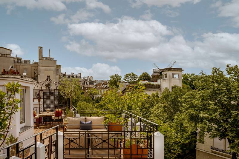 louer un rooftop vue sur les toits parisiens 