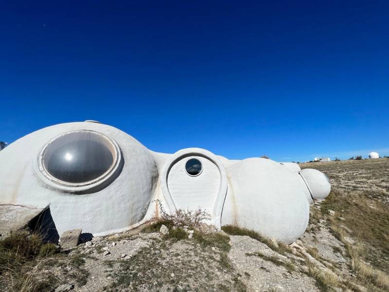 décor de film côte d'azur