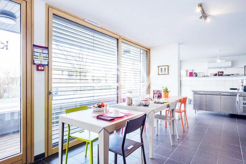 Belle cuisine professionnelle pour production photo