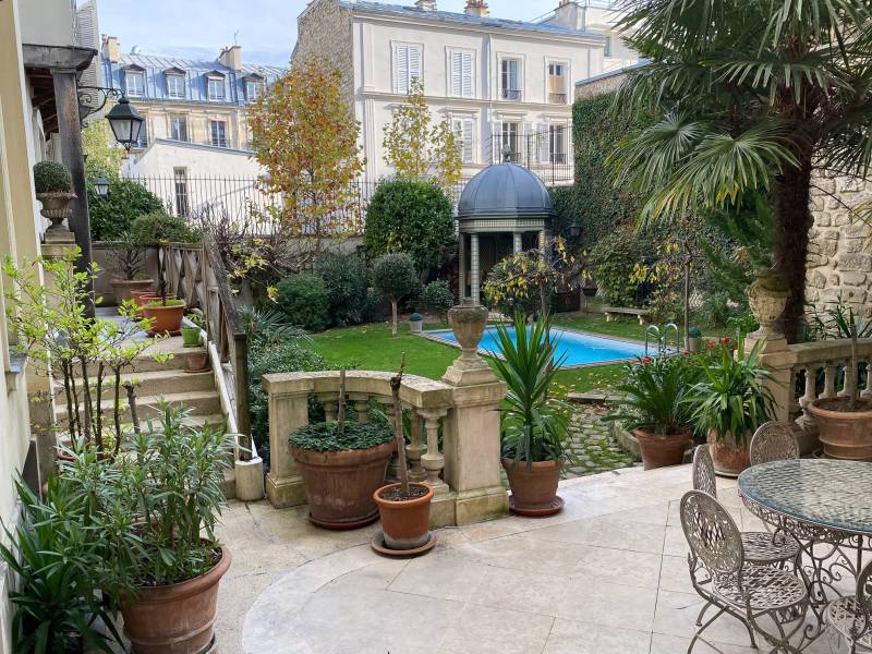 lieu événementiel avec jardin dans le centre de Paris