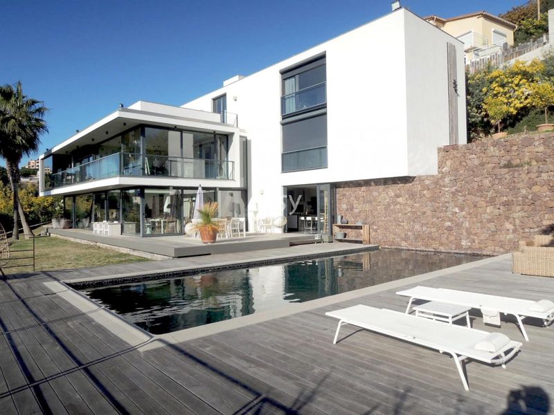 villa contemporaine vue mer pour tournage Cannes