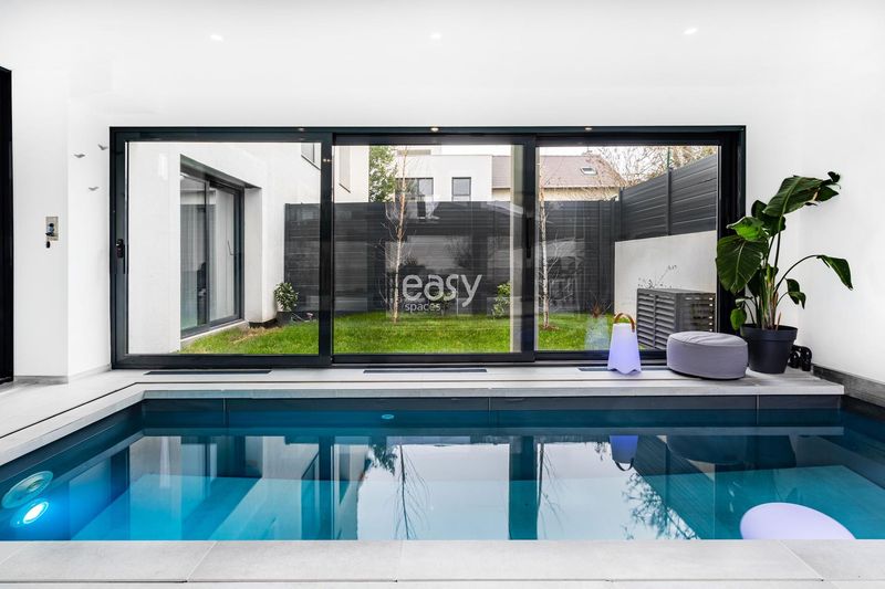 lieu avec piscine pour événementiel paris