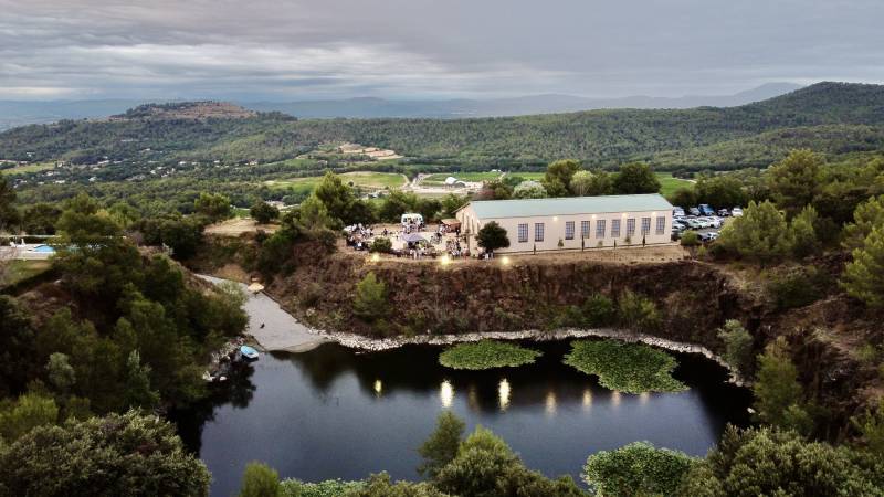 décor atypique à louer pour événementiel provence
