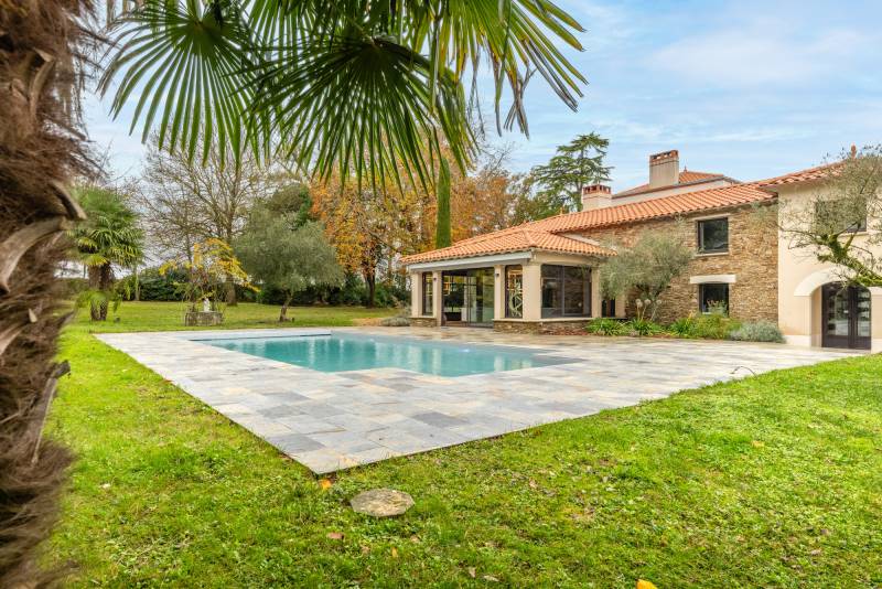 trouver un lieu de shooting avec piscine a nantes