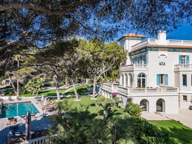 villa avec piscine vue mer pour shooting Var