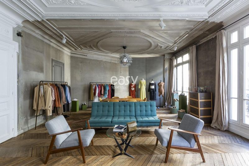 appartement parquet moulures à louer pour shooting Paris