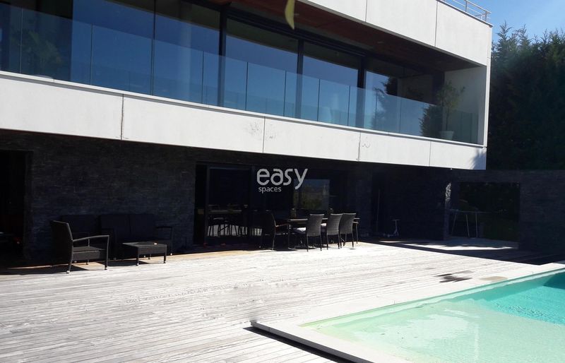 Location maison moderne pour tournage dans le rhone