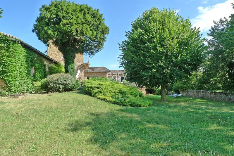 maison avec bel extérieur pour prise de vue lyon