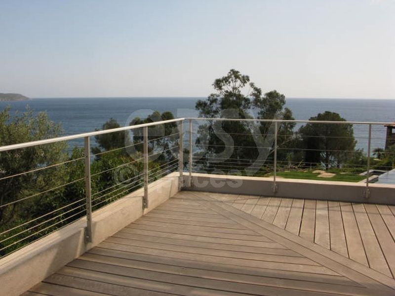 maison d ' architecte contemporaine en location pour photos et tournages saint-tropez